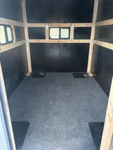Load image into Gallery viewer, 6’ x 8’ Arctic Ice Fishing House
